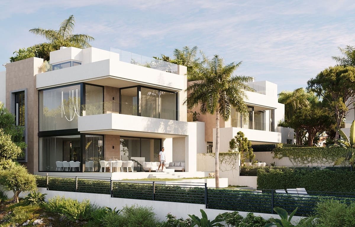 4 bedroom Villa for sale in Elviria with pool garage - € 3,400,000 (Ref: 8901457)