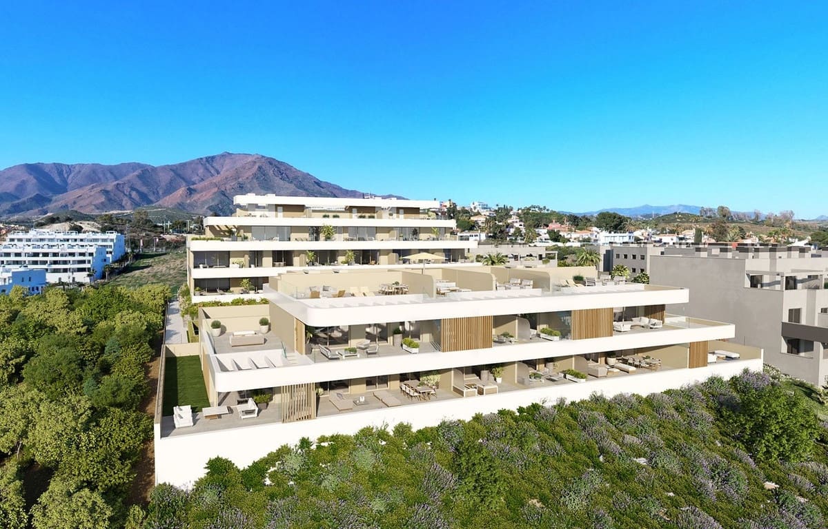 2 soverom Leilighet til salgs i Estepona med svømmebasseng garasje - € 550 000 (Ref: 8909684)