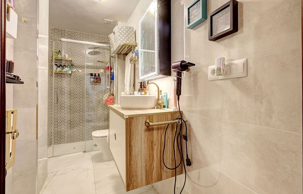 5 bedroom Apartment for sale in Malaga city - € 595,000 (Ref: 8936279)