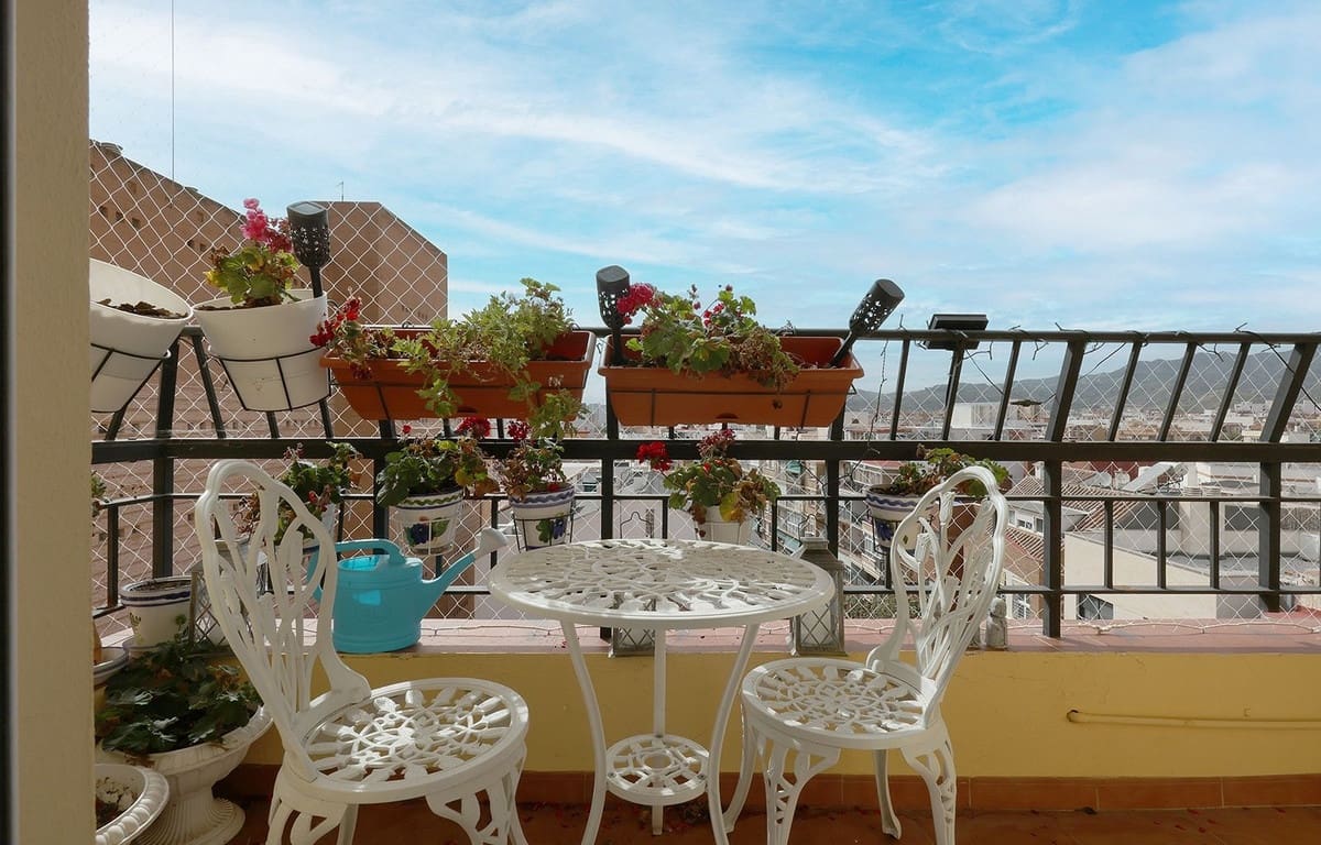 5 bedroom Apartment for sale in Malaga city - € 595,000 (Ref: 8936279)