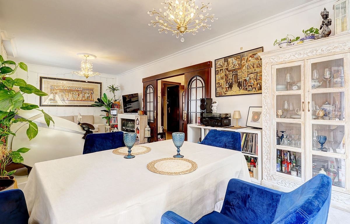 5 bedroom Apartment for sale in Malaga city - € 595,000 (Ref: 8936279)