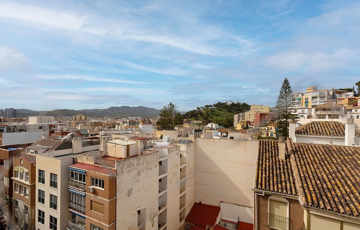 5 bedroom Apartment for sale in Malaga city - € 595,000 (Ref: 8936279)