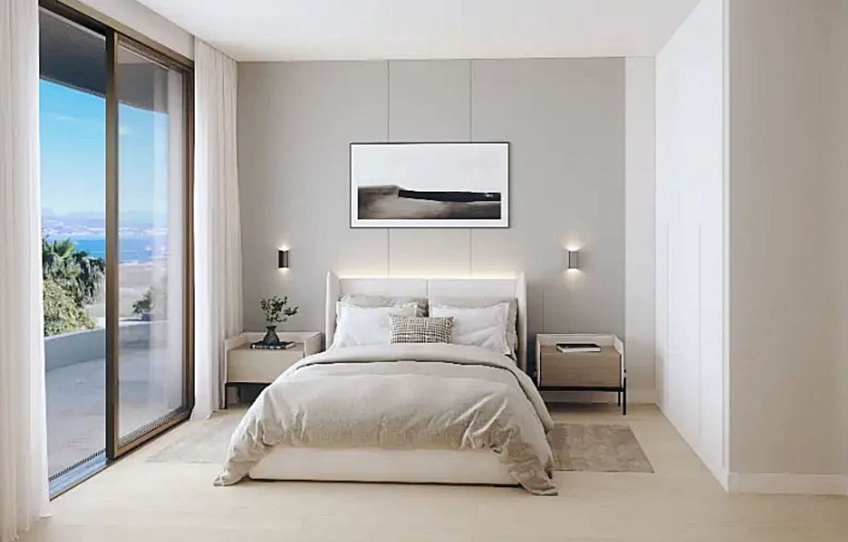 2 soverom Leilighet til salgs i Malaga by med svømmebasseng garasje - € 1 190 000 (Ref: 9013497)