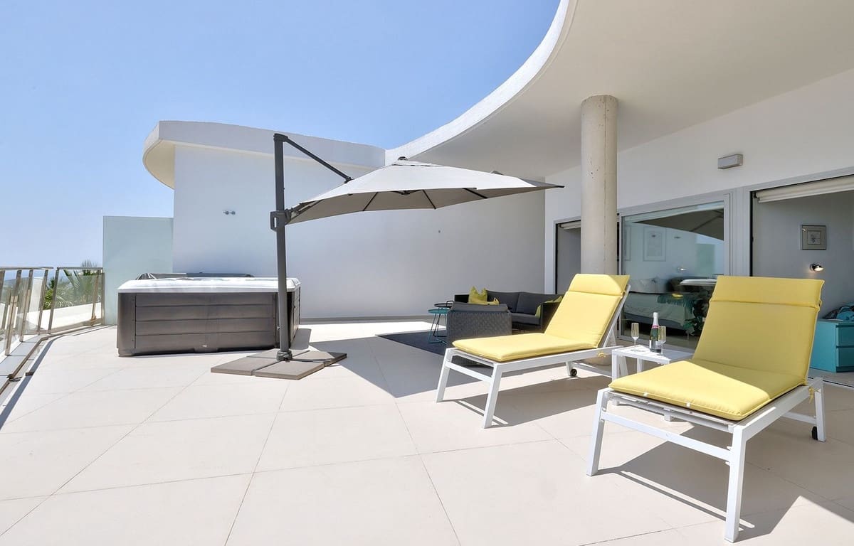 2 quarto Penthouse para venda em Benalmadena com piscina garagem - 899 000 € (Ref: 9058359)