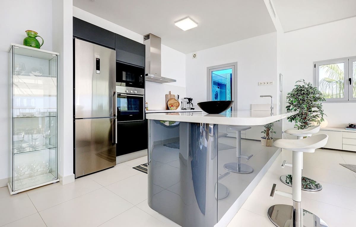 2 quarto Penthouse para venda em Benalmadena com piscina garagem - 899 000 € (Ref: 9058359)