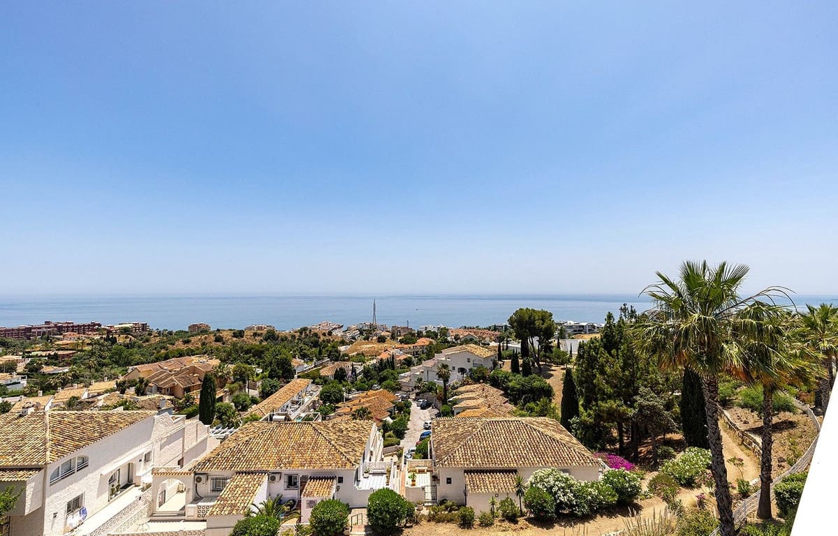 2 quarto Penthouse para venda em Benalmadena com piscina garagem - 899 000 € (Ref: 9058359)