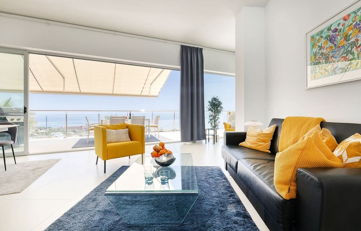 2 bedroom Penthouse for sale in Benalmadena with pool garage - € 899,000 (Ref: 9058359)