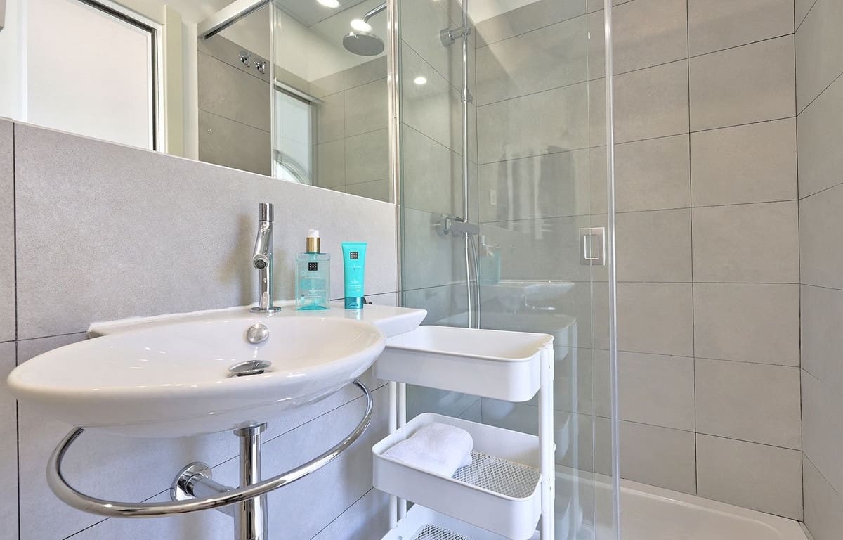 2 bedroom Penthouse for sale in Benalmadena with pool garage - € 899,000 (Ref: 9058359)
