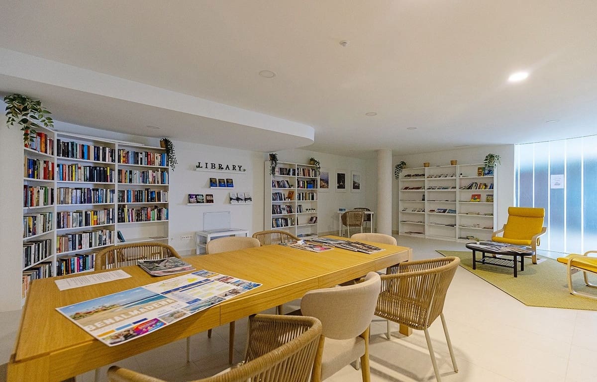2 bedroom Penthouse for sale in Benalmadena with pool garage - € 899,000 (Ref: 9058359)