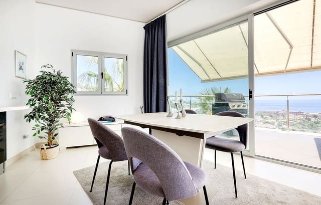2 makuuhuone Kattohuoneisto myytävänä paikassa Benalmádena mukana uima-altaan 
autotalli - 899 000 € (Ref: 9058359)