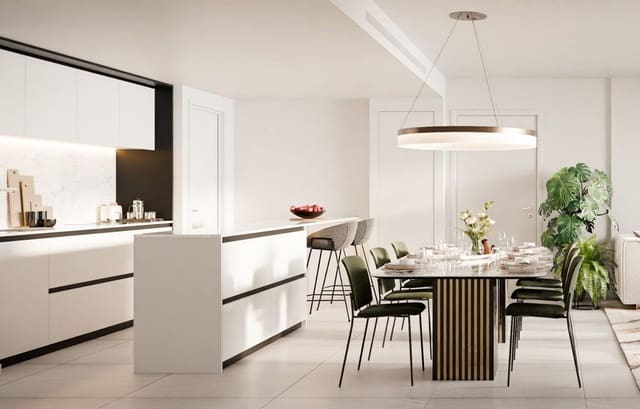 2 soverom Leilighet til salgs i Los Monteros, Marbella med svømmebasseng garasje - € 500 000 (Ref: 9061413)