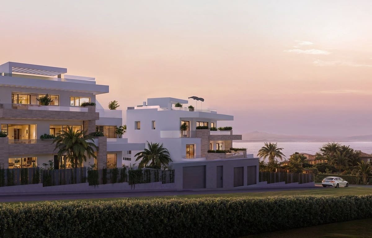 2 bedroom Apartment for sale in Estepona with pool garage - € 620,000 (Ref: 9135042)