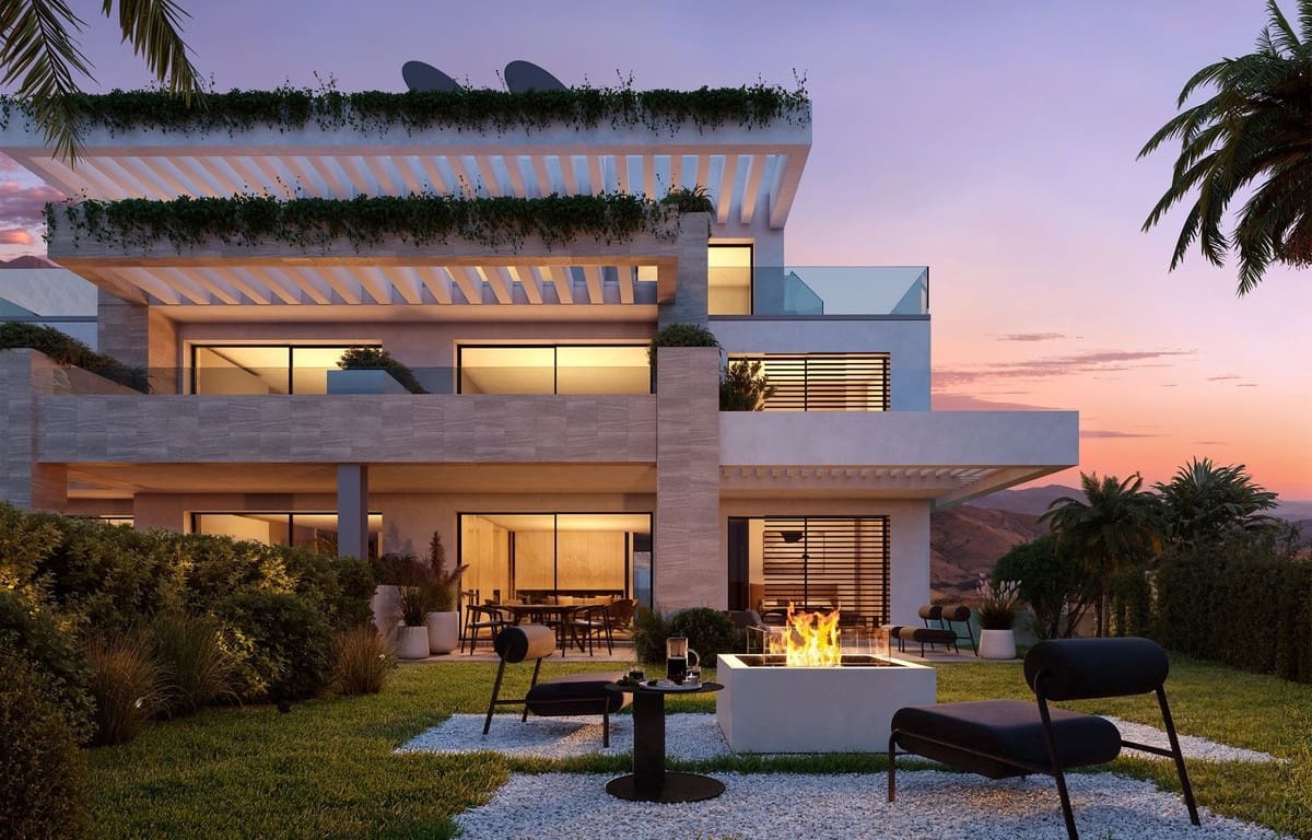 2 bedroom Apartment for sale in Estepona with pool garage - € 620,000 (Ref: 9135042)