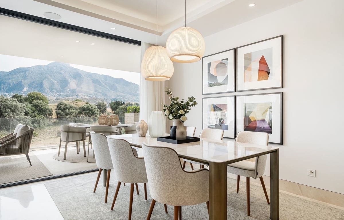 2 bedroom Apartment for sale in Nueva Andalucia with pool garage - € 1,176,270 (Ref: 9160021)