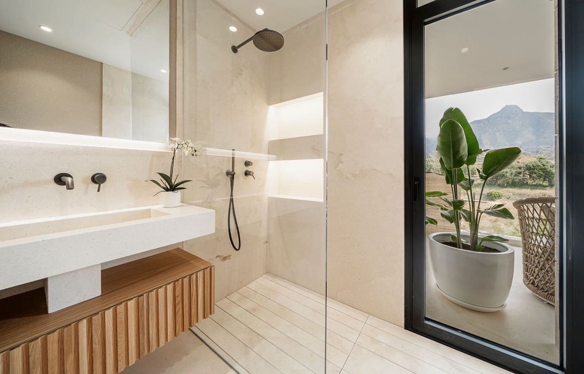 2 bedroom Apartment for sale in Nueva Andalucia with pool garage - € 1,176,270 (Ref: 9160021)