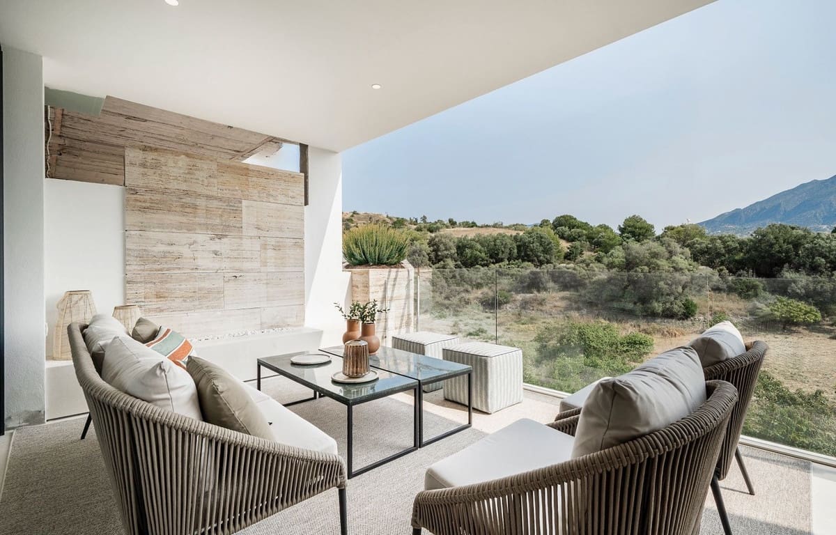 2 bedroom Apartment for sale in Nueva Andalucia with pool garage - € 1,176,270 (Ref: 9160021)