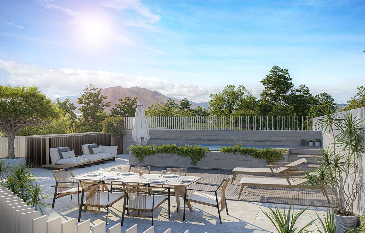 2 bedroom Apartment for sale in Estepona with pool garage - € 420,000 (Ref: 9181692)