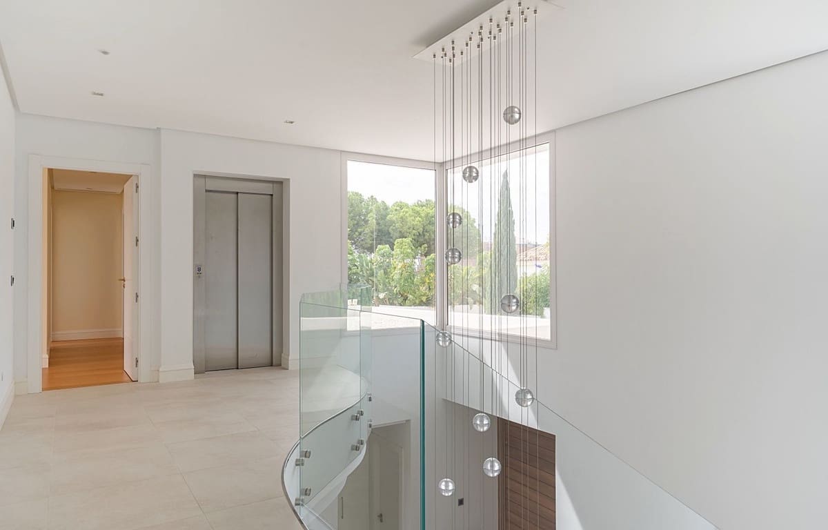 4 sypialnia Willa na sprzedaż w Los Flamingos z basenem garażem - 3 500 000 € (Ref: 9244493)