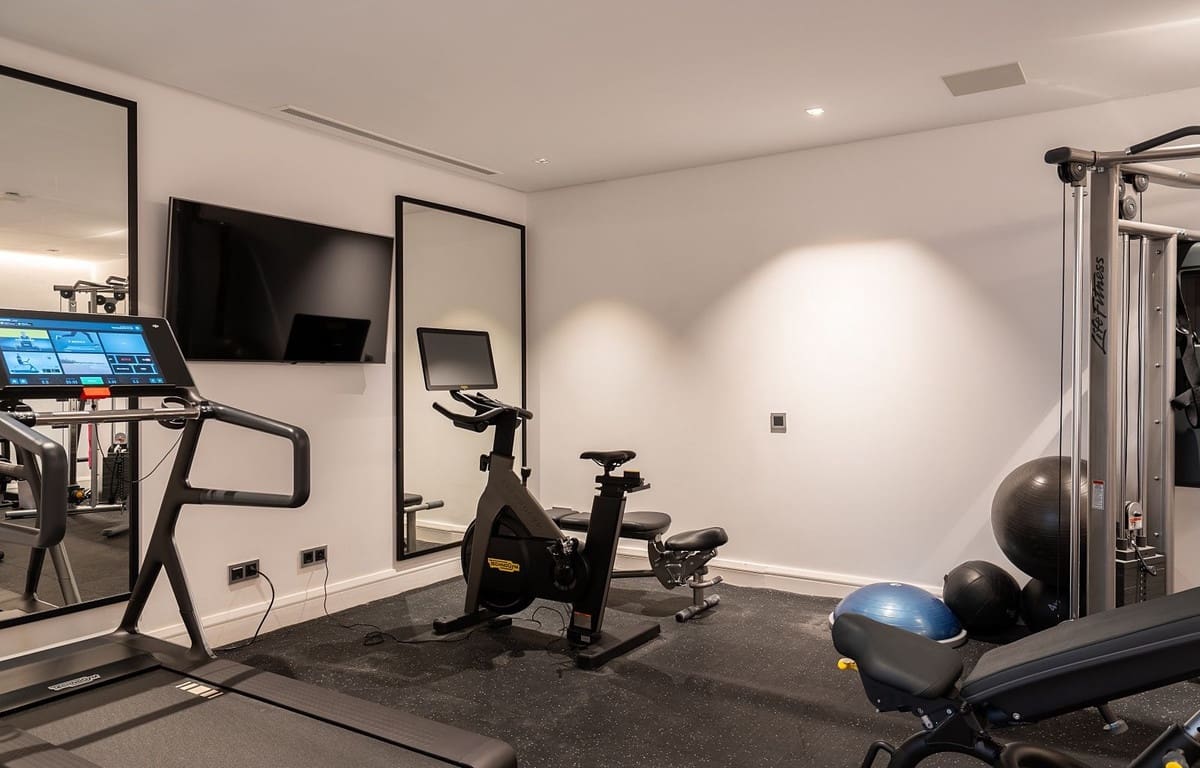 4 sypialnia Willa na sprzedaż w Los Flamingos z basenem garażem - 3 500 000 € (Ref: 9244493)