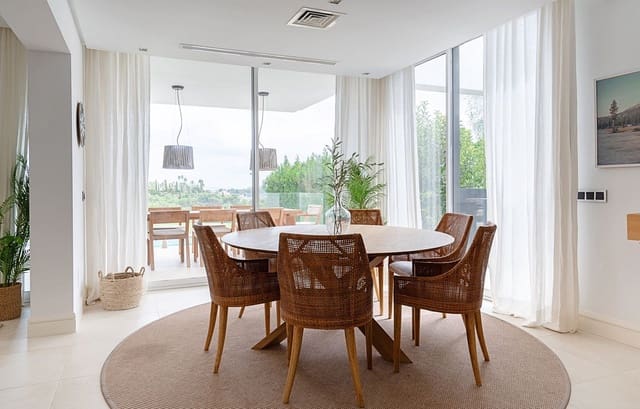 4 sypialnia Willa na sprzedaż w Los Flamingos, Benahavís z basenem garażem - 3 500 000 € (Ref: 9244493)