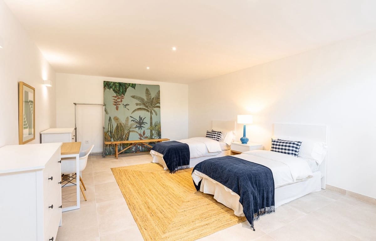 4 soveværelse Villa til salg i Marbella med swimmingpool garage - € 1.950.000 (Ref: 9332674)