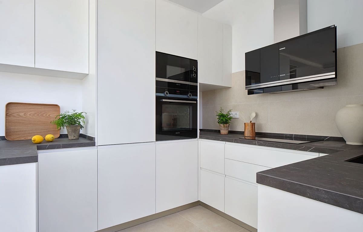 4 soveværelse Villa til salg i Marbella med swimmingpool garage - € 1.950.000 (Ref: 9332674)