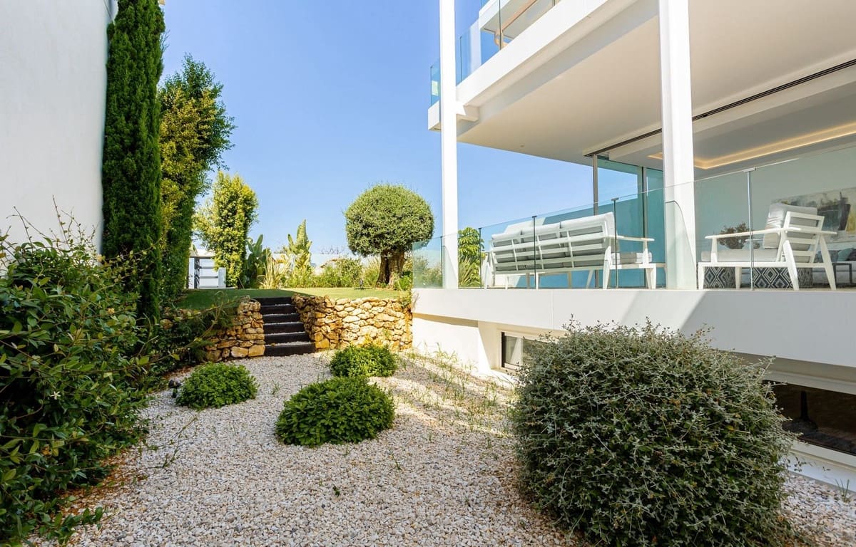 4 soveværelse Villa til salg i Marbella med swimmingpool garage - € 1.950.000 (Ref: 9332674)