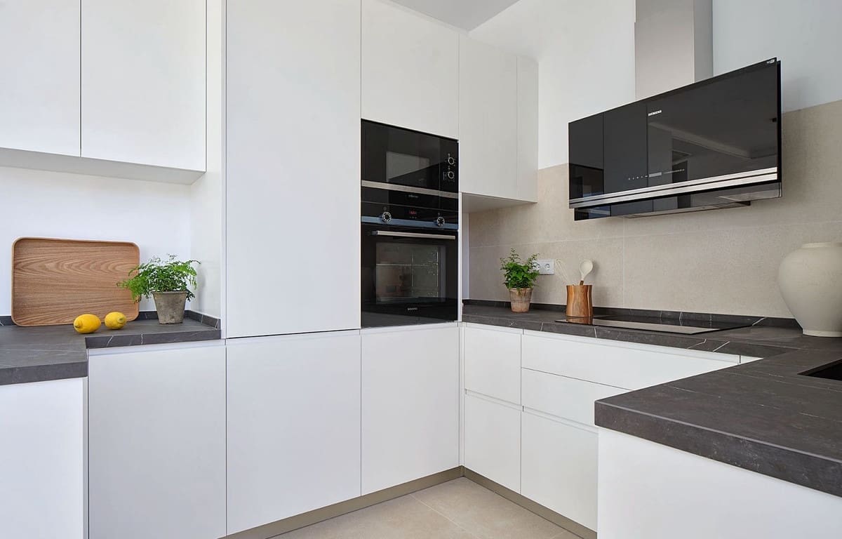 4 soveværelse Villa til salg i Marbella med swimmingpool garage - € 1.890.000 (Ref: 9332674)