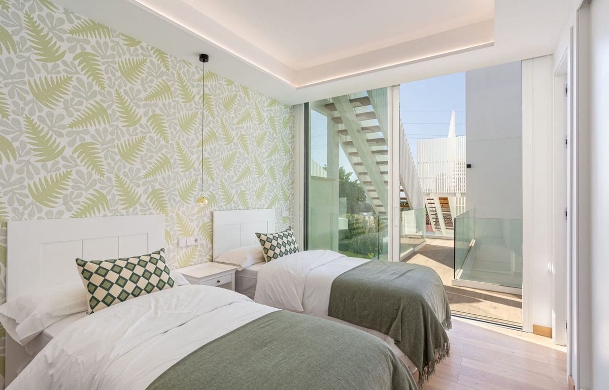 4 soverom Villa til salgs i Marbella med svømmebasseng garasje - € 1 890 000 (Ref: 9332674)
