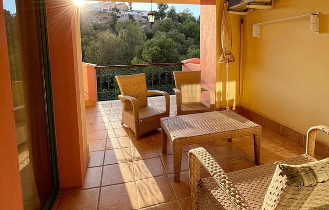 Apartamento de 2 habitaciones en Fuengirola en venta con piscina garaje - 289.000 € (Ref: 9345735)