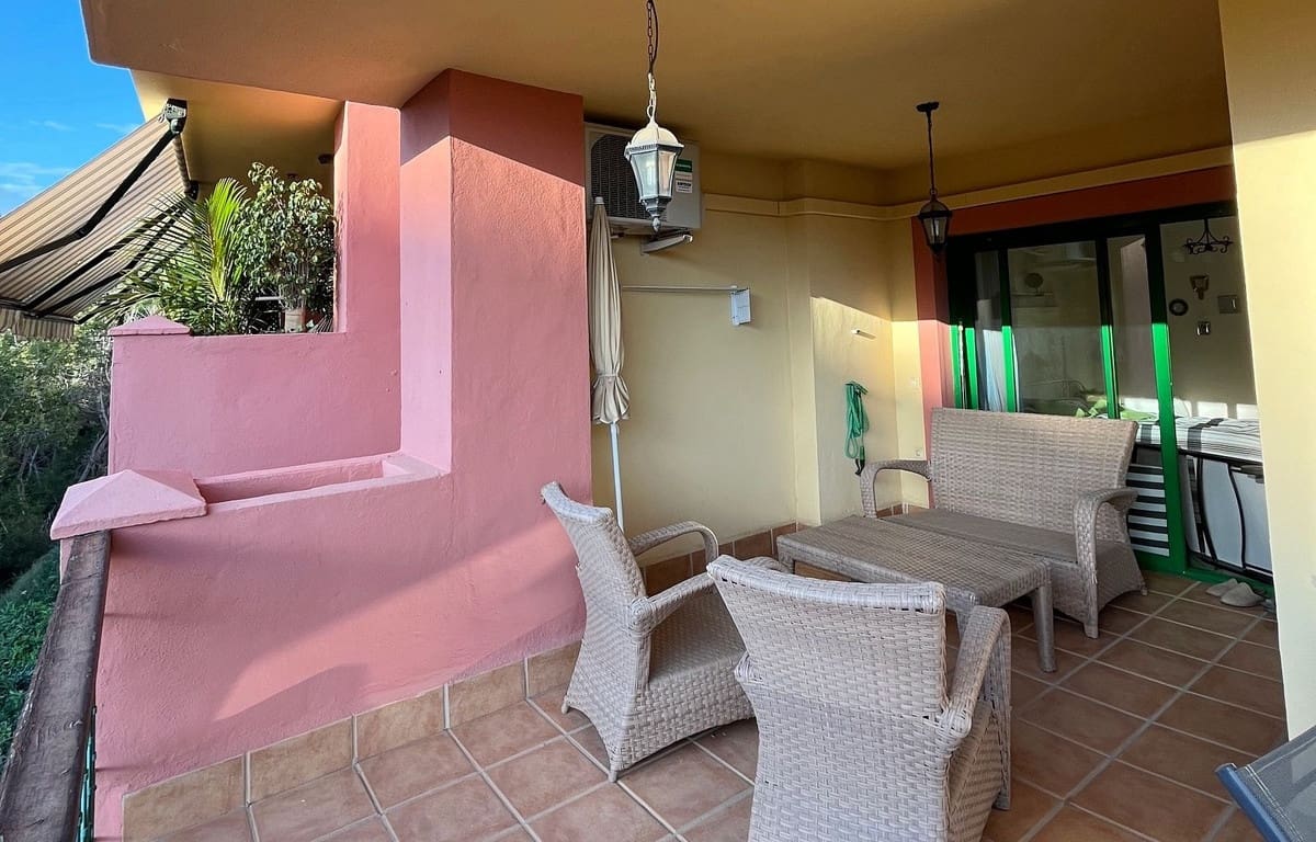 Apartamento de 2 habitaciones en Fuengirola en venta con piscina garaje - 289.000 € (Ref: 9345735)