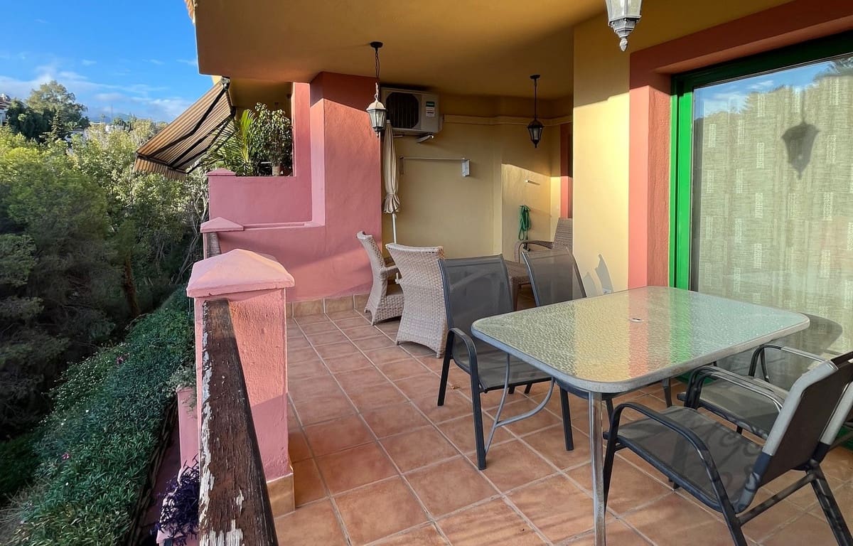 Apartamento de 2 habitaciones en Fuengirola en venta con piscina garaje - 289.000 € (Ref: 9345735)