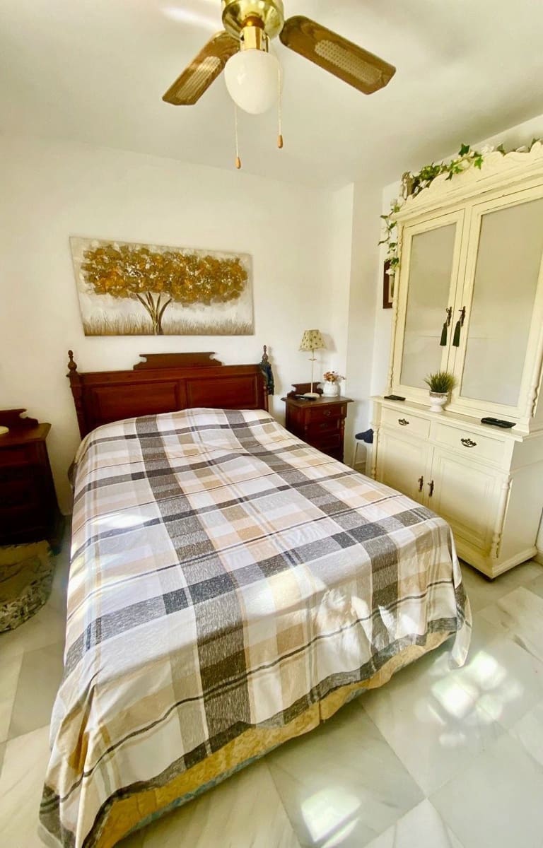 2 soverom Leilighet til salgs i Benalmadena med svømmebasseng - € 310 000 (Ref: 9400075)