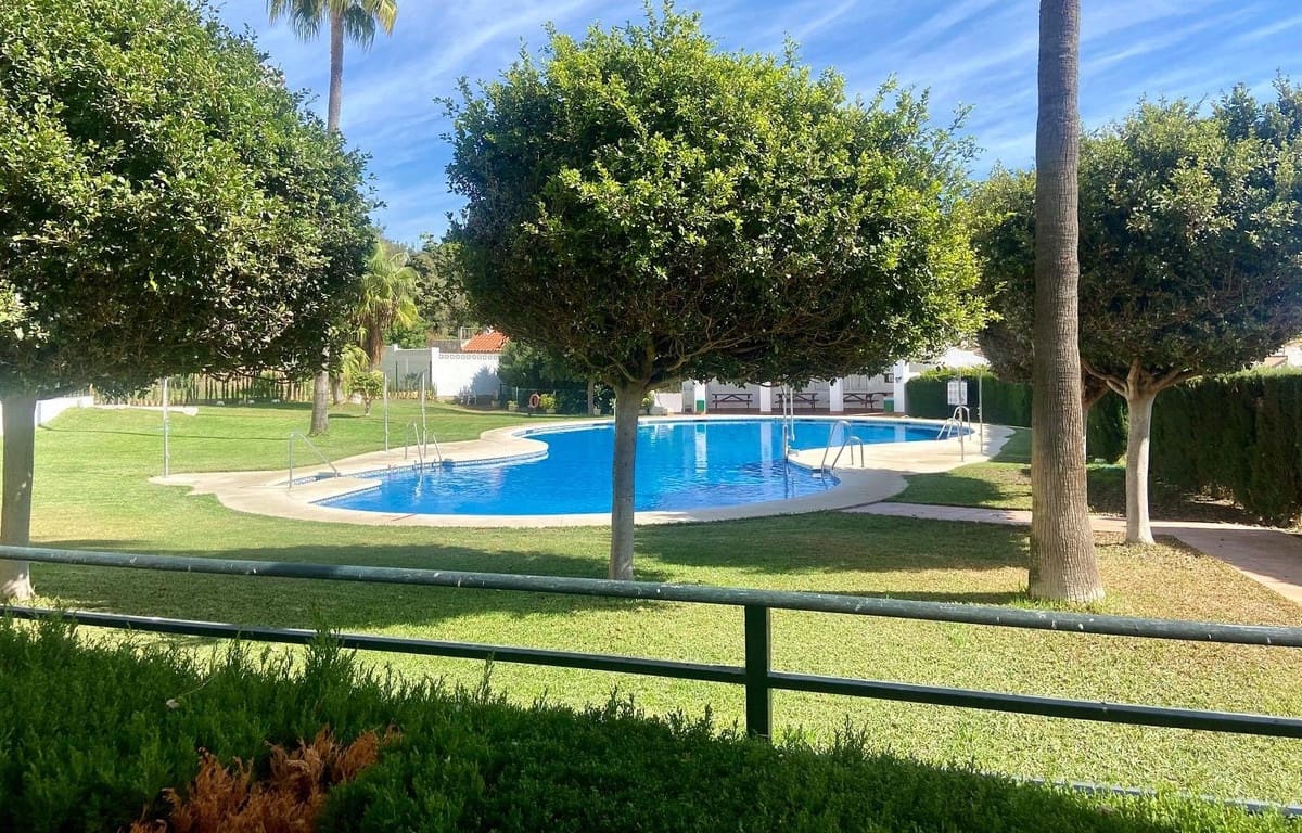 2 soverom Leilighet til salgs i Benalmadena med svømmebasseng - € 310 000 (Ref: 9400075)