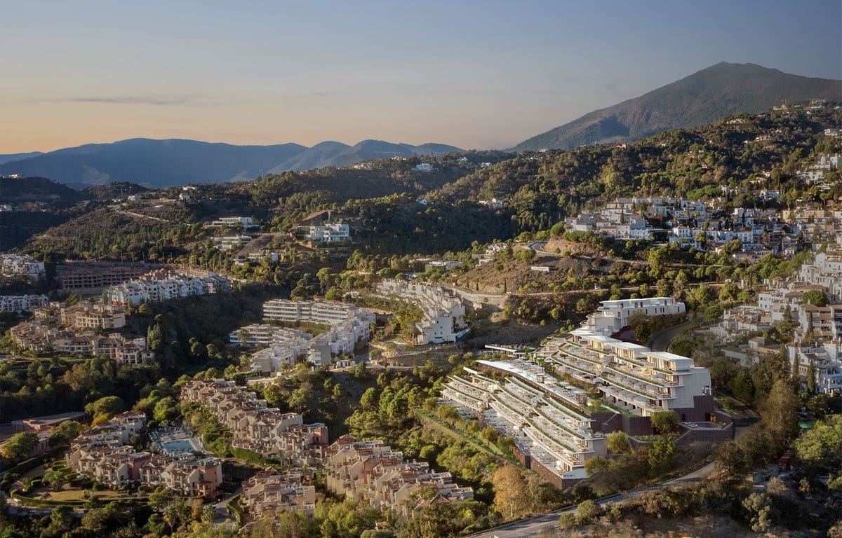 Apartamento de 1 habitación en La Quinta en venta con piscina garaje - 707.972 € (Ref: 9417503)