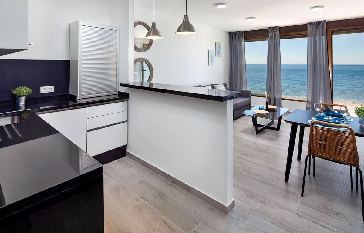 7 bedroom Apartment for sale in Benalmadena Costa with garage - € 1,295,000 (Ref: 9430822)