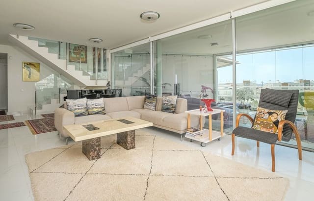 3 bedroom Penthouse for sale in Fuengirola with pool garage - € 1,098,000 (Ref: 9485439)