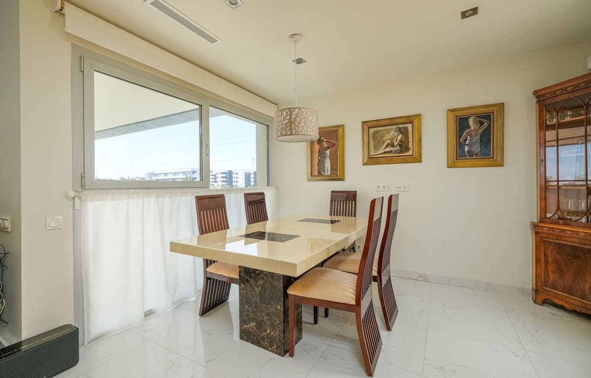 3 slaapkamer Penthouse te koop in Fuengirola met zwembad garage - € 1.098.000 (Ref: 9485439)