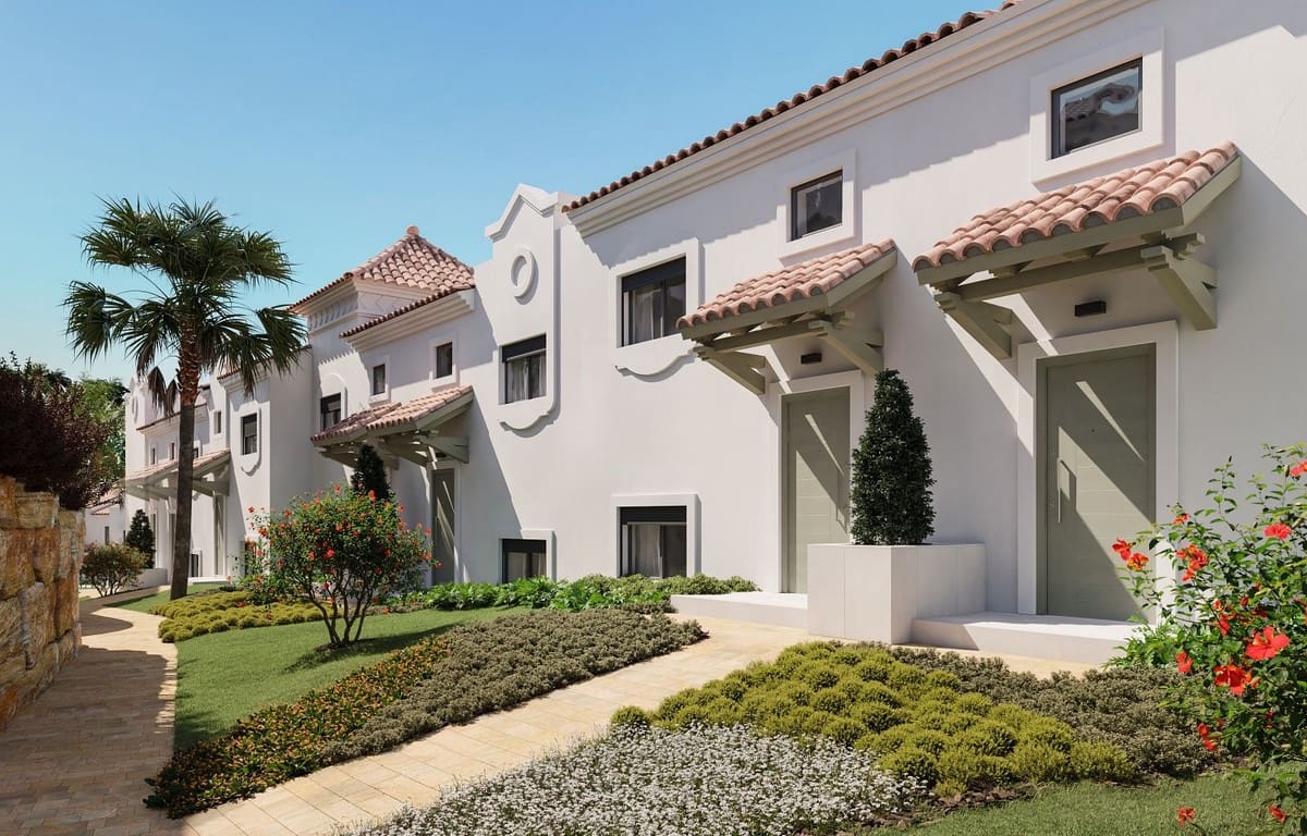 3 soverom Hus til salgs i Estepona med svømmebasseng garasje - € 470 250 (Ref: 9528818)