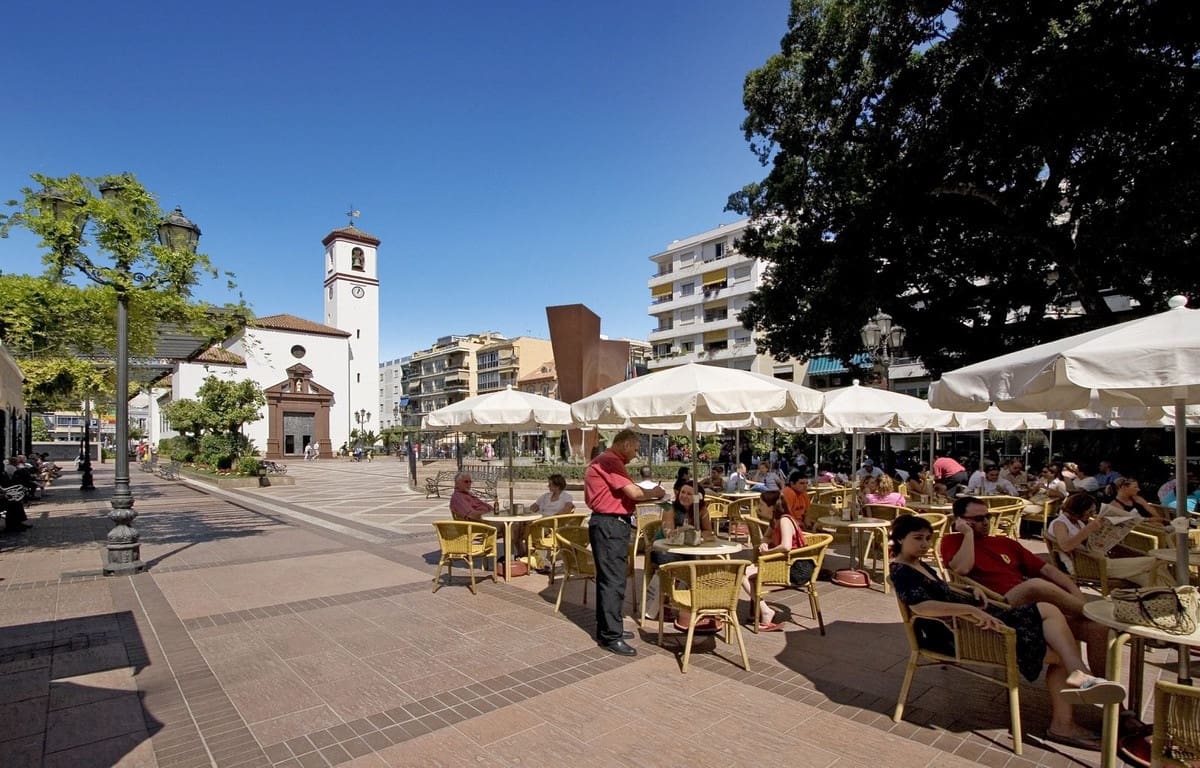 2 bedroom Apartment for sale in Mijas Costa with pool garage - € 414,000 (Ref: 9528908)