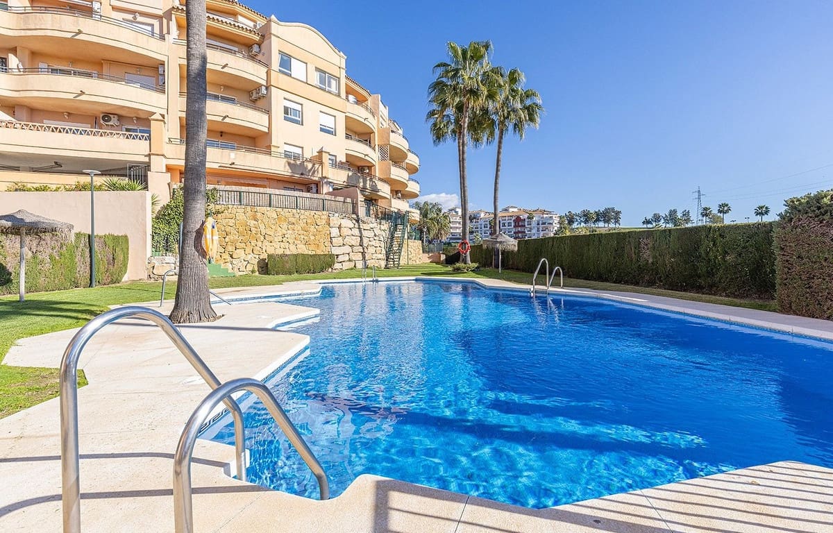 1 bedroom Apartment for sale in Riviera del Sol with pool garage - € 289,000 (Ref: 9534461)