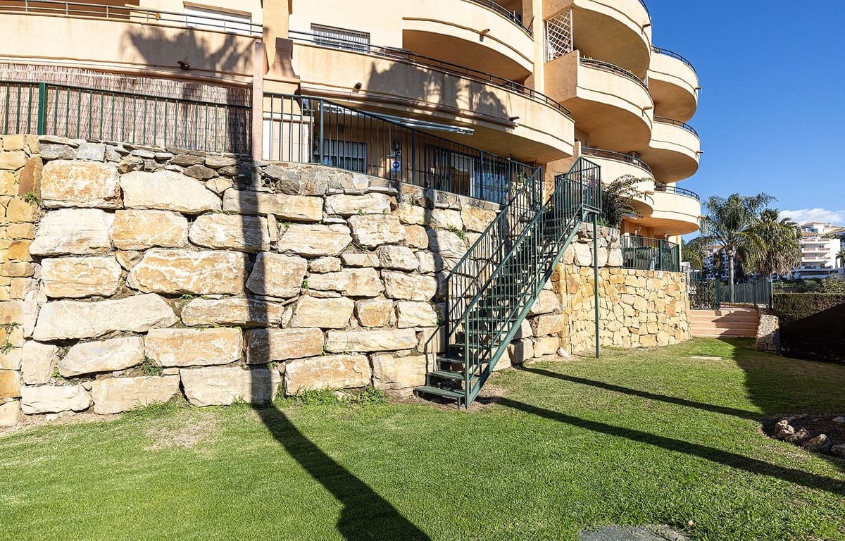 1 bedroom Apartment for sale in Riviera del Sol with pool garage - € 289,000 (Ref: 9534461)