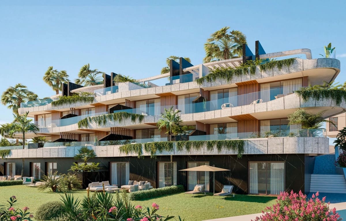 3 bedroom Apartment for sale in Elviria with pool garage - € 740,000 (Ref: 9549975)