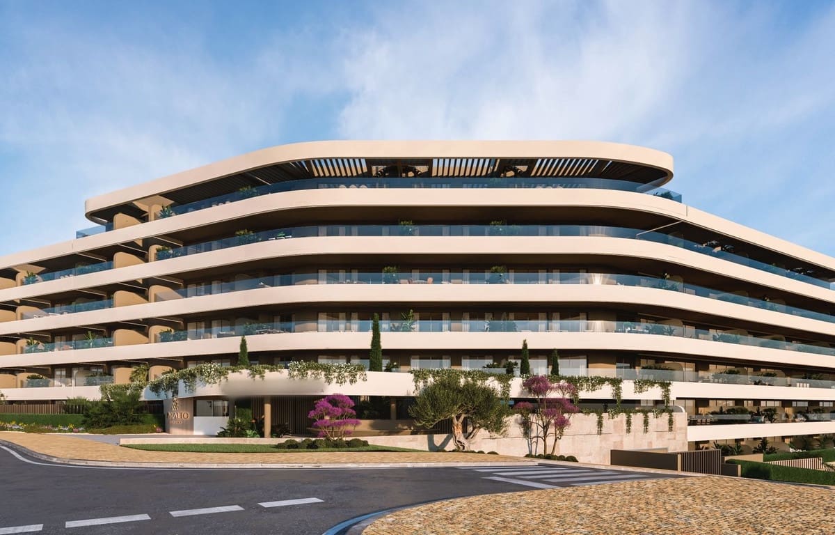 2 makuuhuone Huoneisto myytävänä paikassa Estepona mukana uima-altaan 
autotalli - 570 000 € (Ref: 9558983)