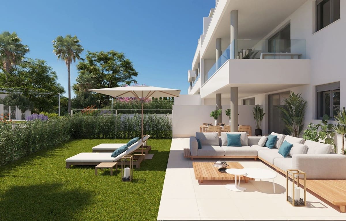 2 bedroom Apartment for sale in La Cala de Mijas with pool garage - € 357,700 (Ref: 9575116)