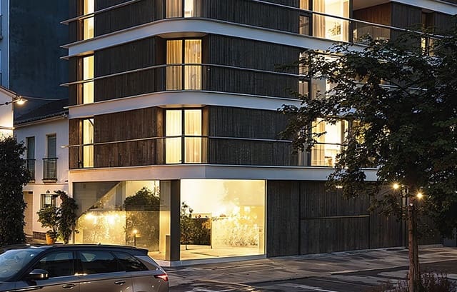 2 sypialnia Apartament na sprzedaż w Estepona z basenem garażem - 699 000 € (Ref: 9588166)