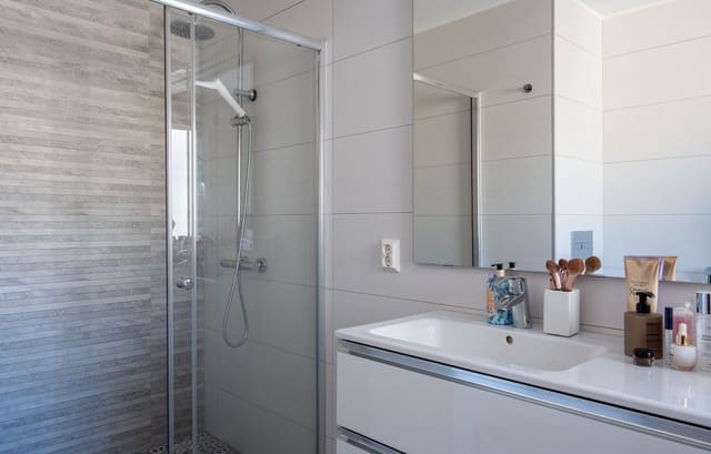 3 makuuhuone Omakotitalo myytävänä paikassa Calahonda, Mijas mukana uima-altaan 
autotalli - 610 000 € (Ref: 9654228)