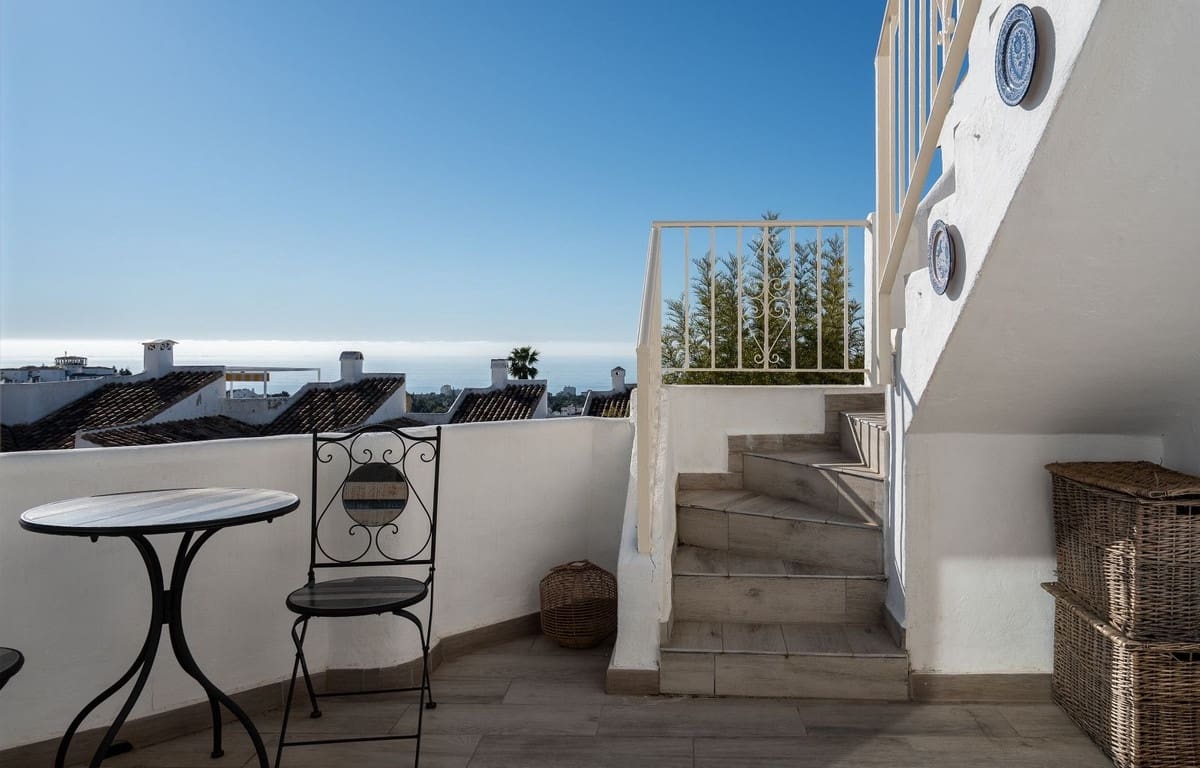 3 soverom Hus til salgs i Calahonda med svømmebasseng garasje - € 590 000 (Ref: 9654228)
