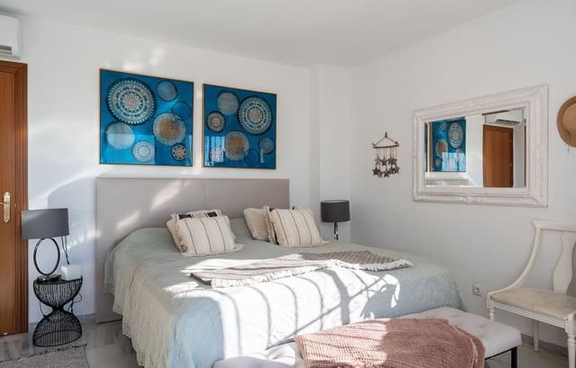3 soverom Hus til salgs i Calahonda, Mijas med svømmebasseng garasje - € 590 000 (Ref: 9654228)