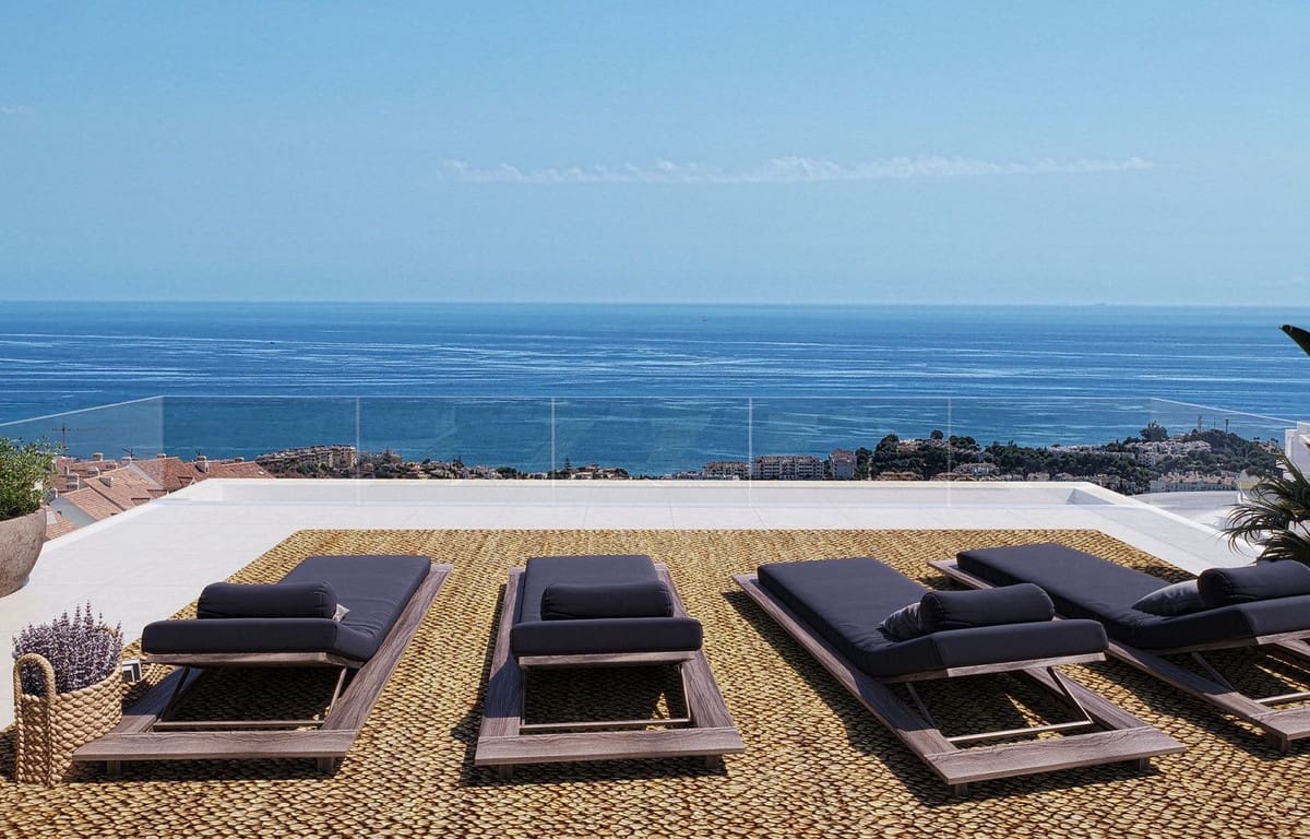 4 bedroom Semi-detached Villa for sale in La Cala de Mijas with pool garage - € 990,000 (Ref: 9709177)